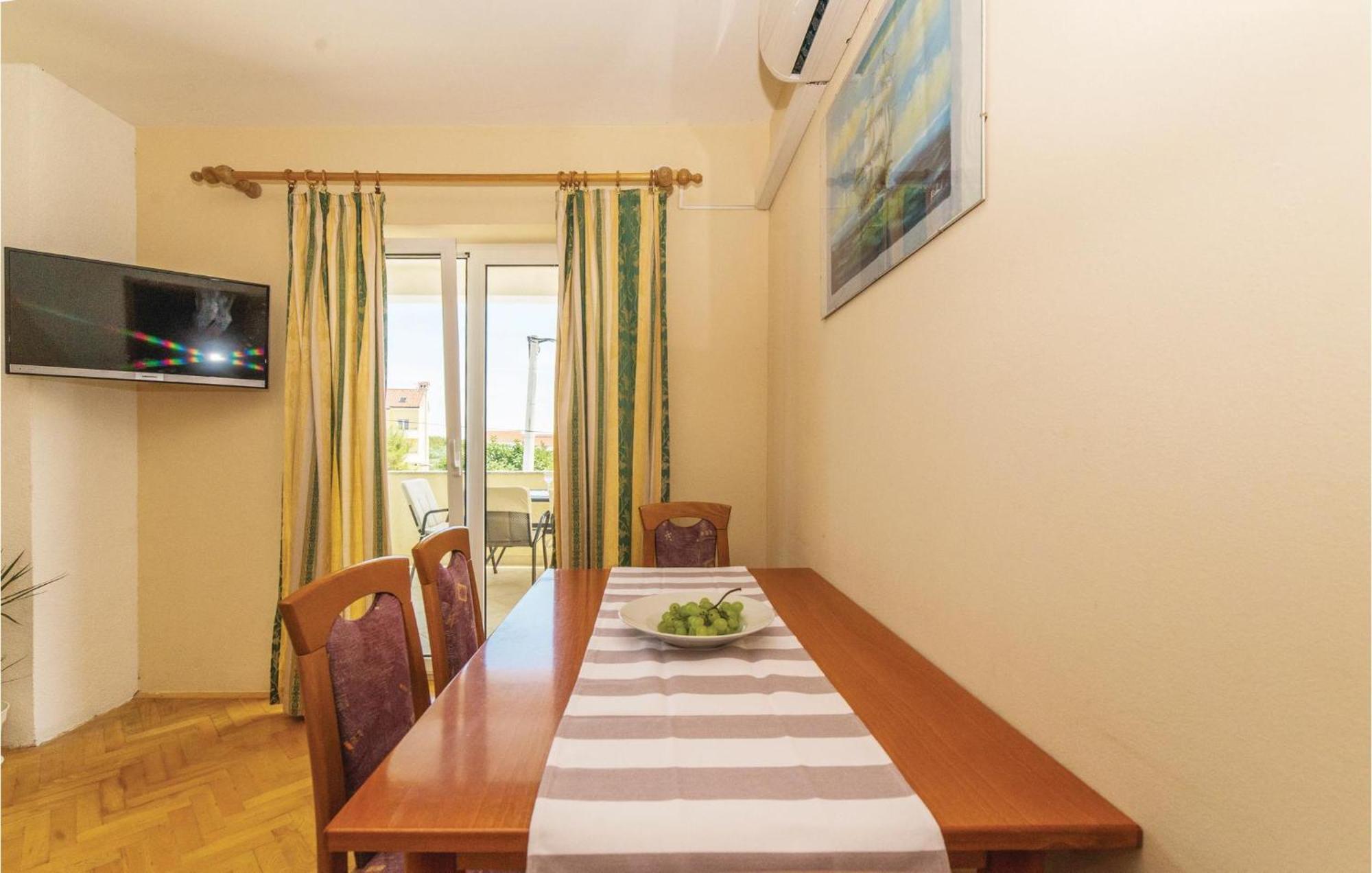 Pet Friendly Apartment In Biograd With Kitchen Biograd Na Moru Dış mekan fotoğraf