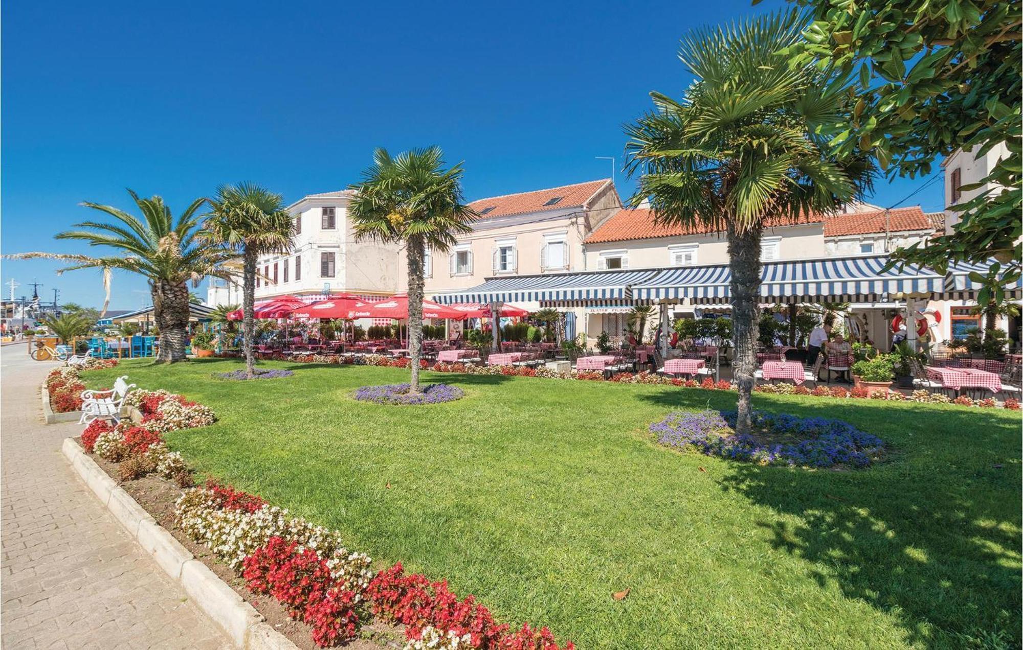 Pet Friendly Apartment In Biograd With Kitchen Biograd Na Moru Dış mekan fotoğraf