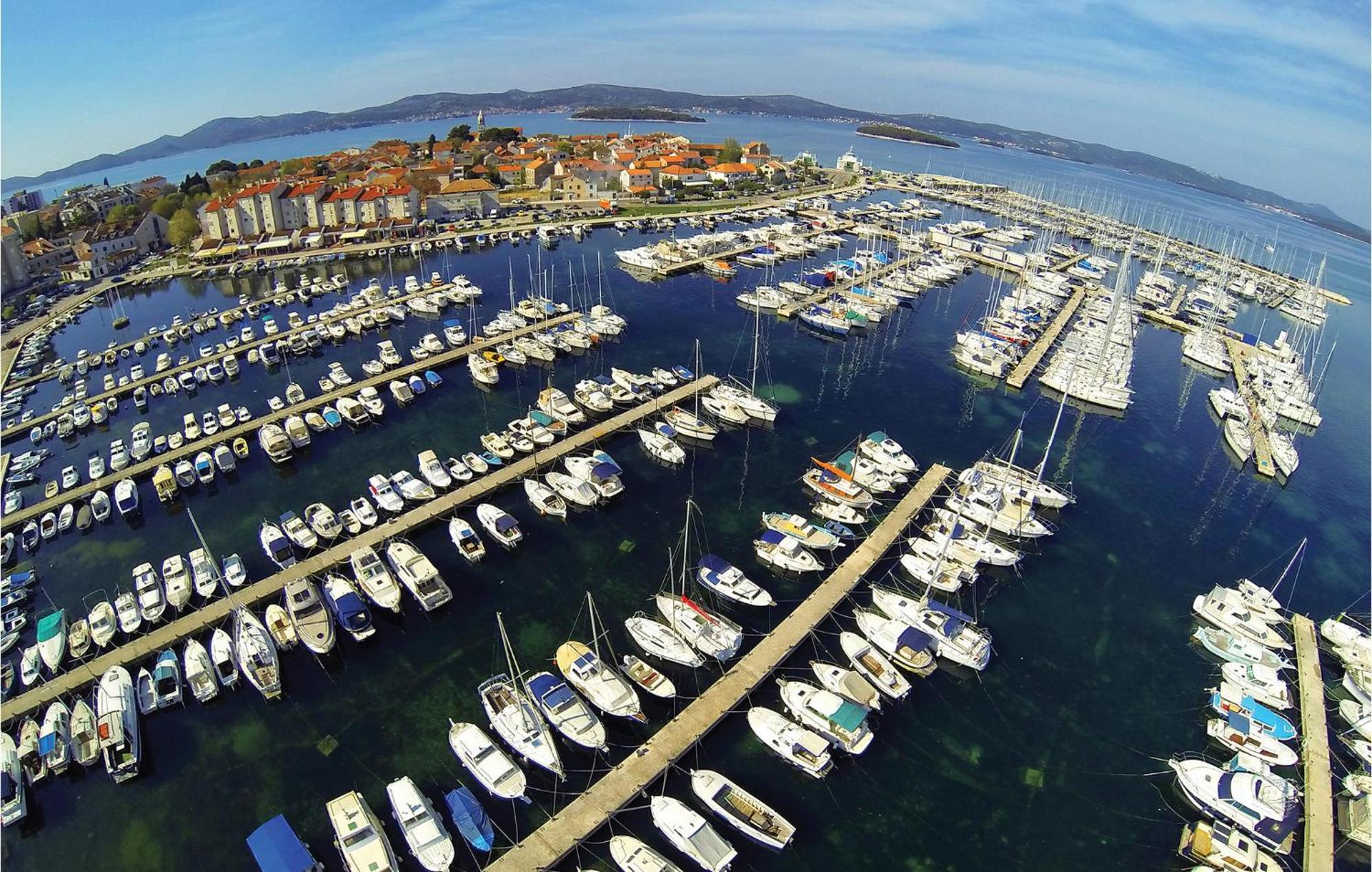 Pet Friendly Apartment In Biograd With Kitchen Biograd Na Moru Dış mekan fotoğraf